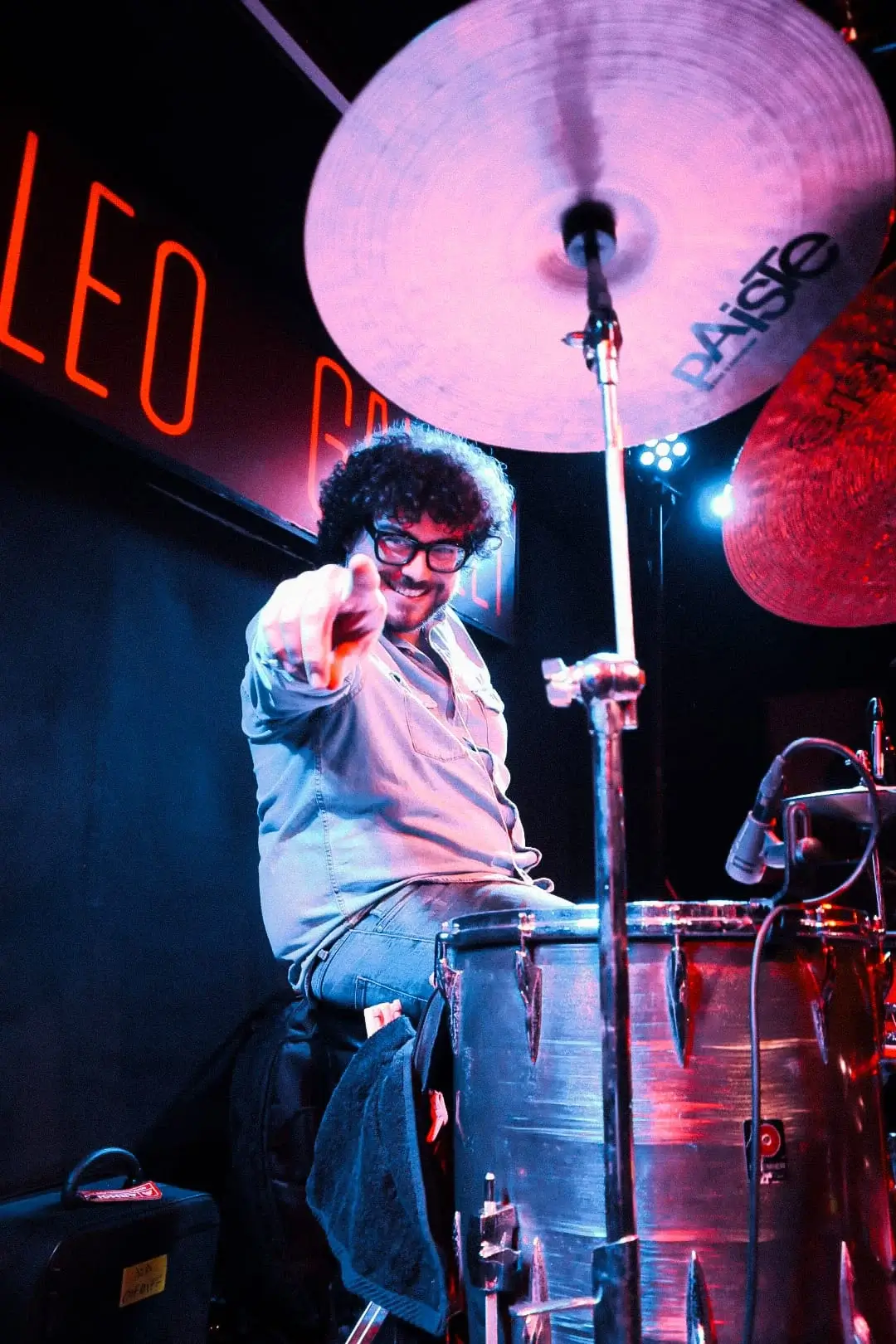 Adri Cheriff profesor batería en ROCKin'Mad